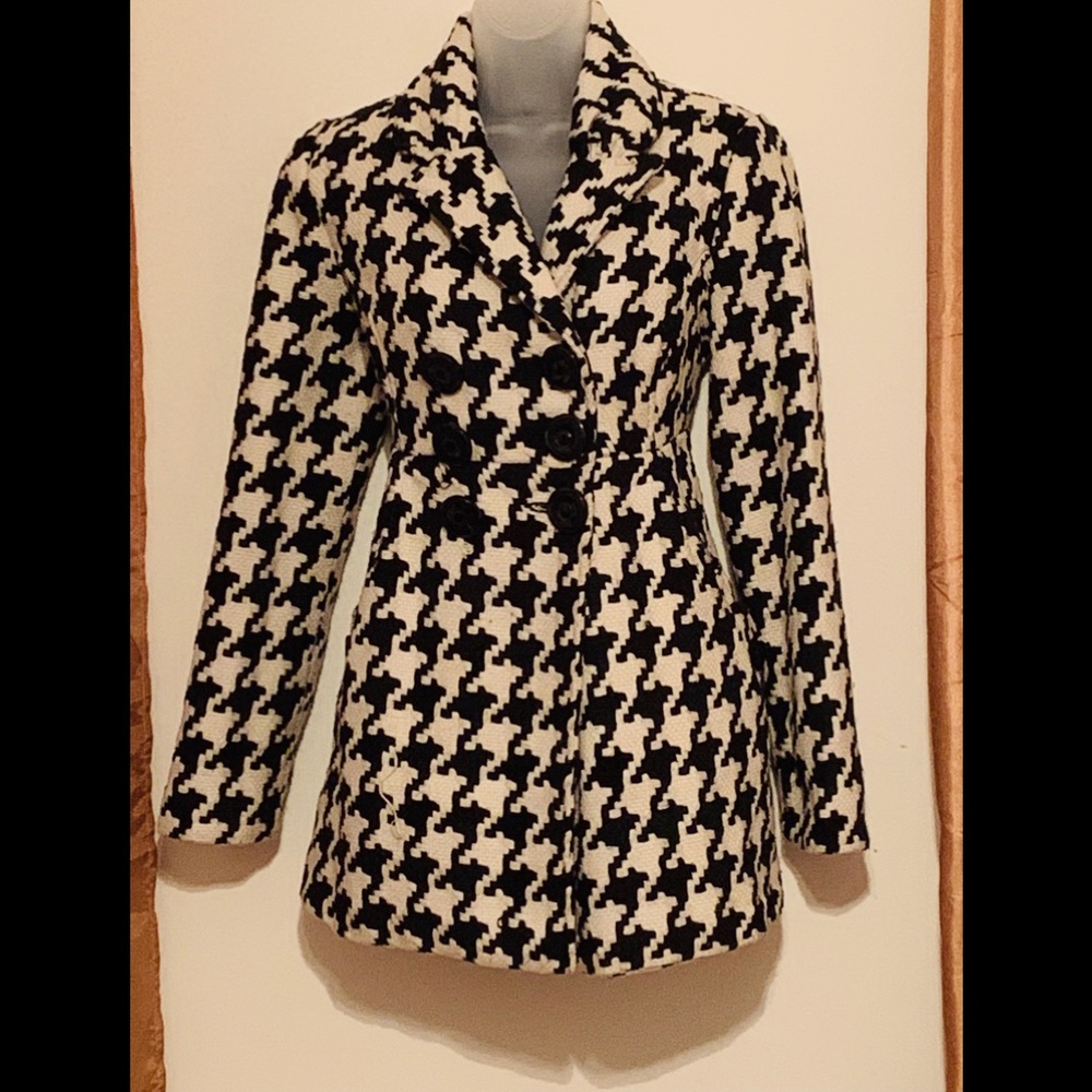 Donating this week* Houndstooth pattern coat